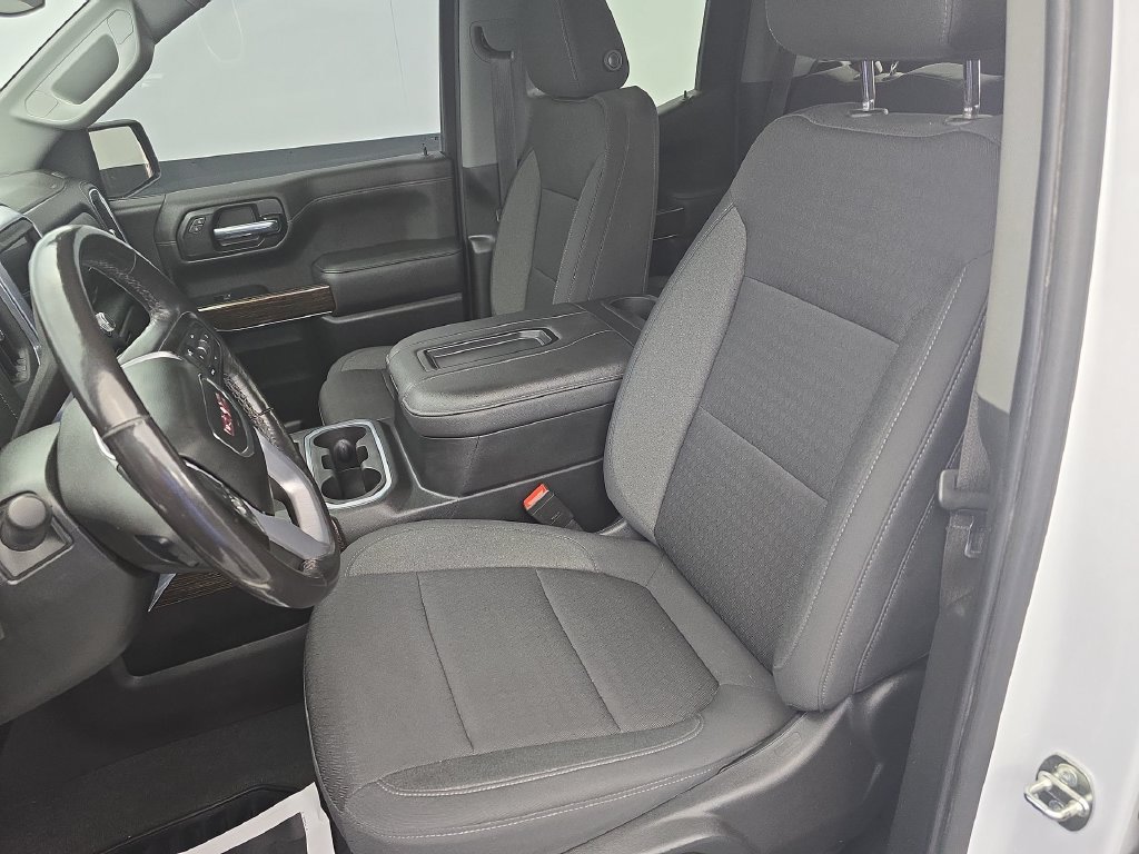 Used 2021 White GMC Elevation image 11