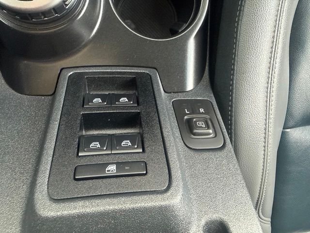 Used 2023 Blue Ford Outer Banks image 19