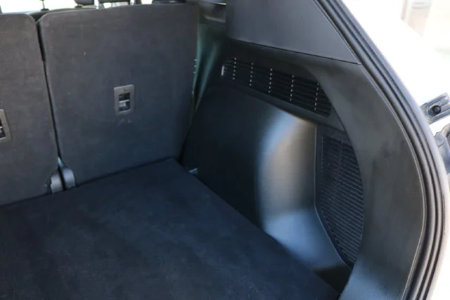 Used 2022 White Metallic Ford SE image 33