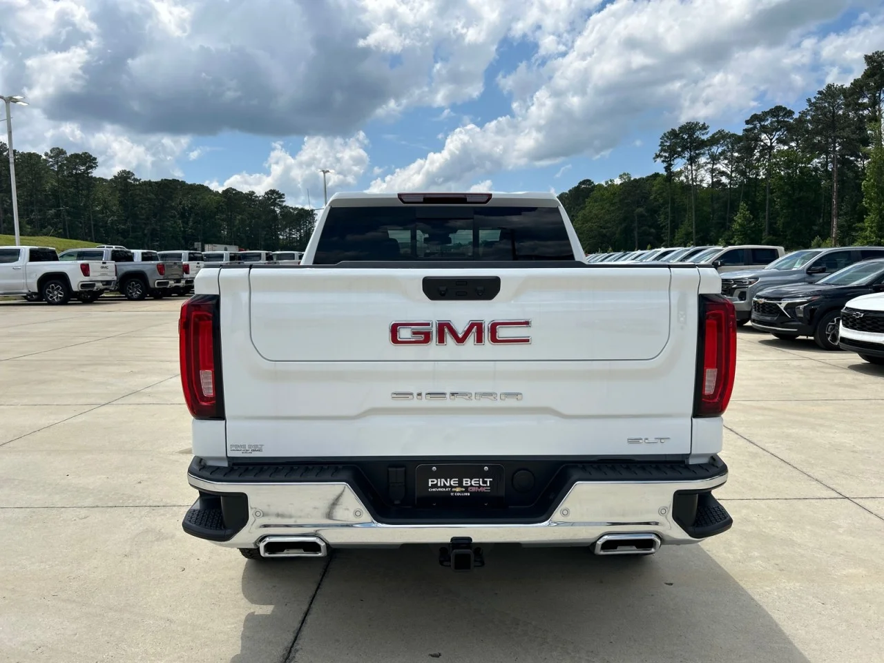 2026 GMC Sierra 1500 SLT - Photo 6