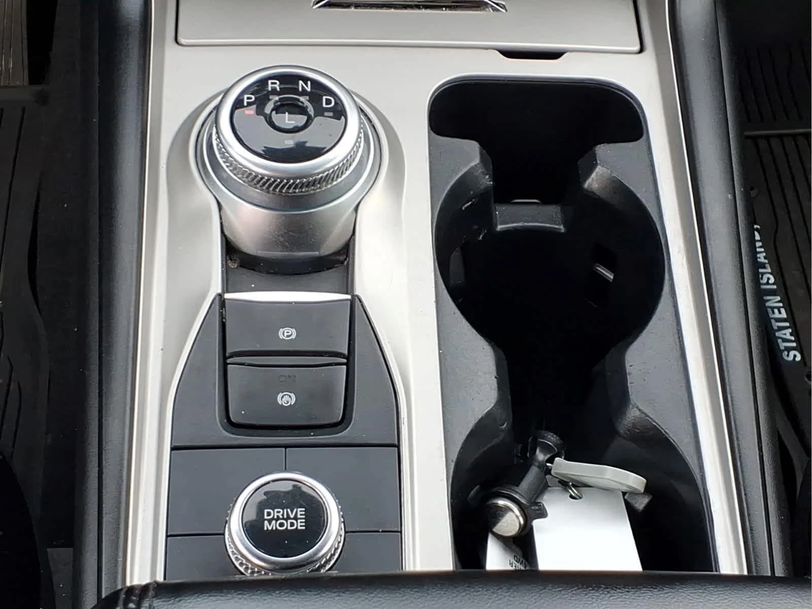 Used 2023 Agate Black Metallic Ford XLT image 25