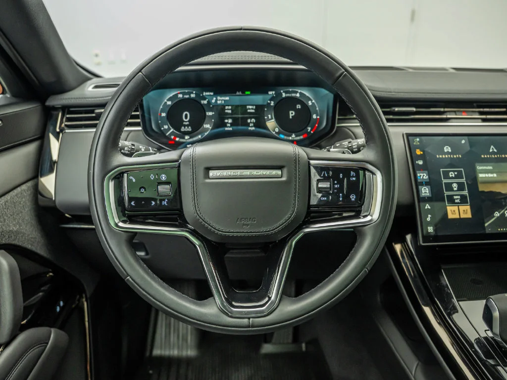 Used 2026 Fuji White Land Rover SE image 39