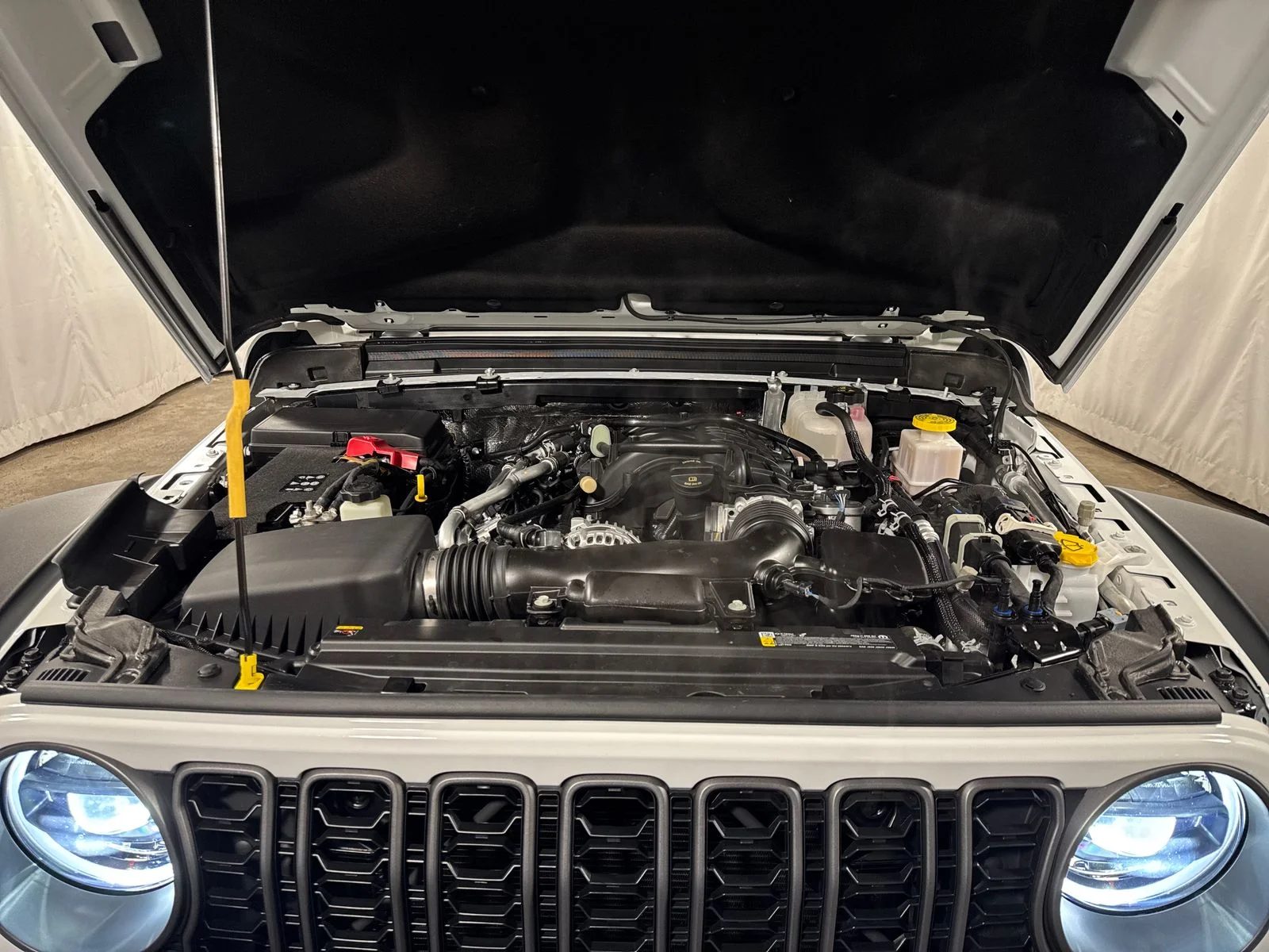 Used 2026 Bright White Clearcoat Jeep Mojave image 28