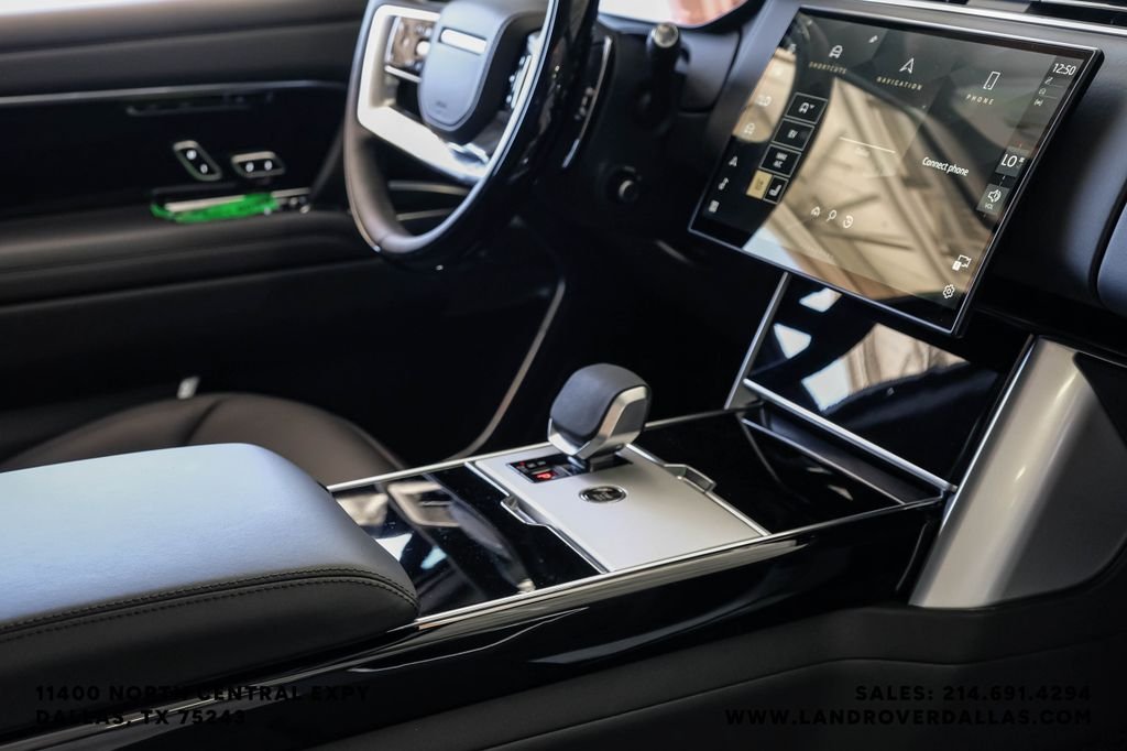 New 2026 Fuji White Land Rover SE image 26