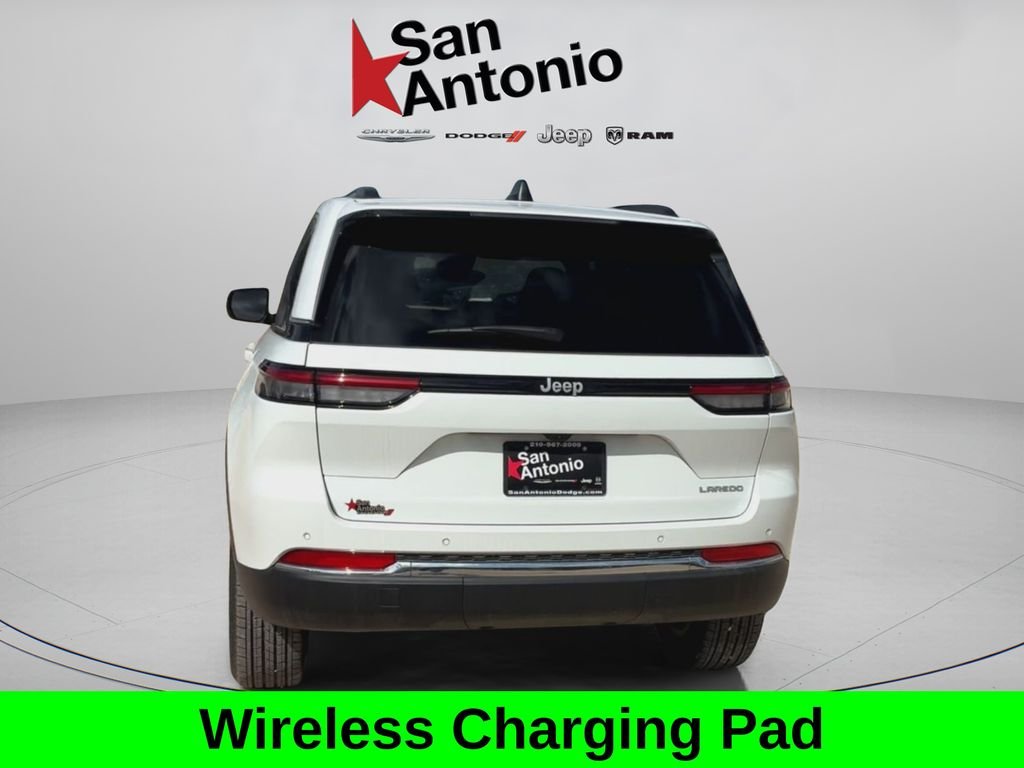 New 2025 White Jeep Laredo X image 12