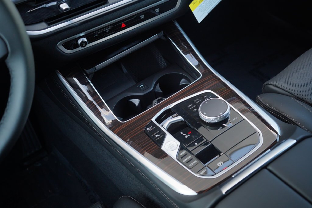 Used 2026 Black Sapphire Metallic BMW sDrive40i image 18