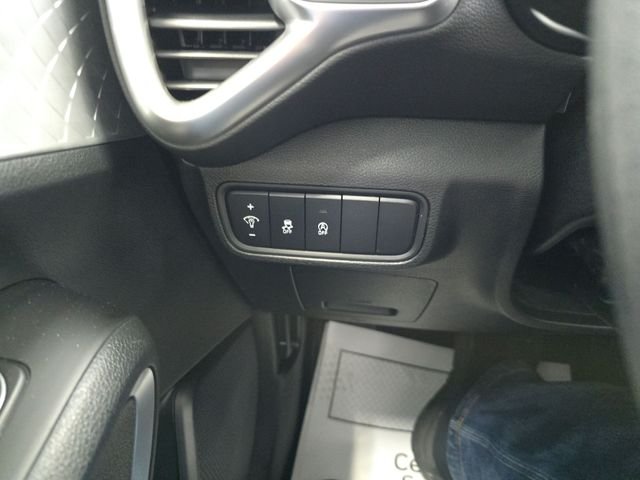 Used 2025  Kia LX image 20