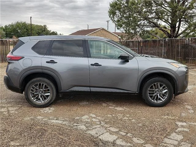 Used 2023 Gray Nissan S image 5