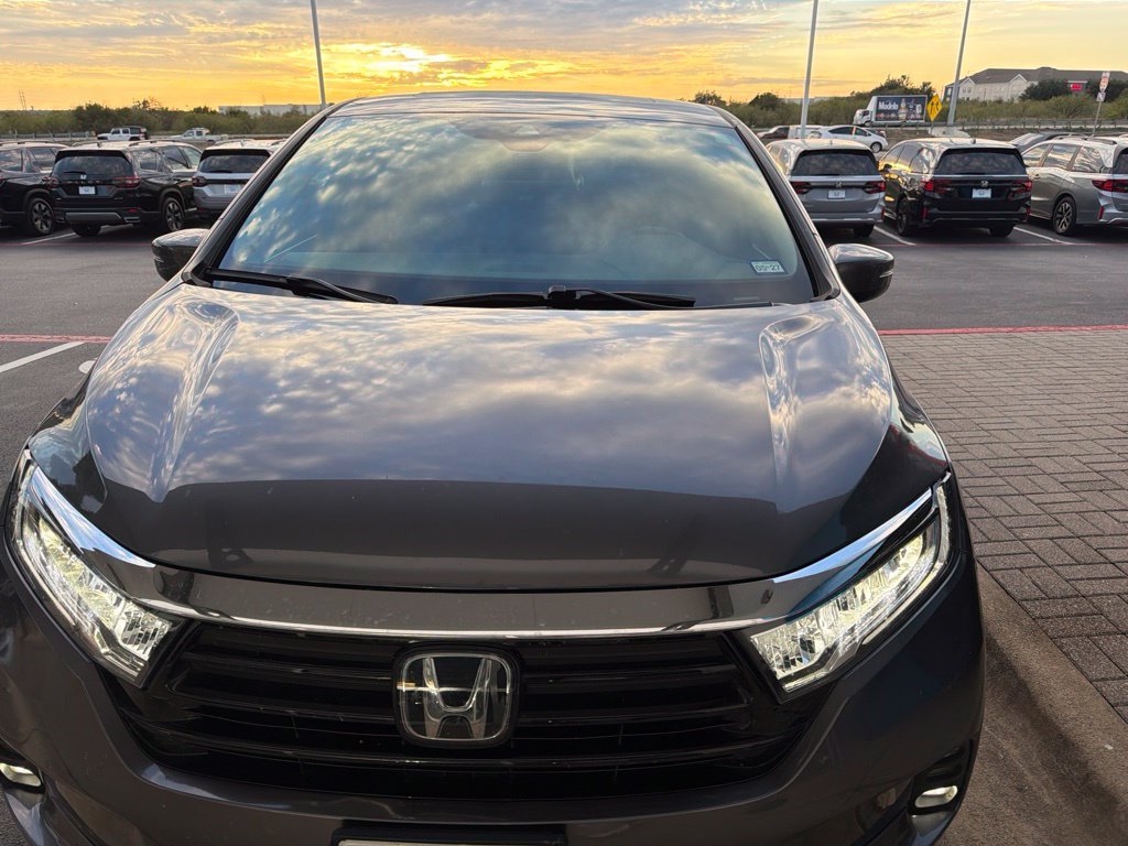 Certified Used 2024 Modern Steel Metallic Honda EX-L image 2