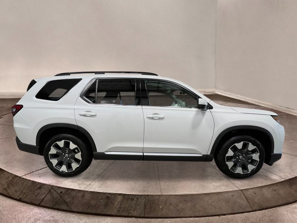 New 2026 Platinum White Pearl Honda Touring image 8