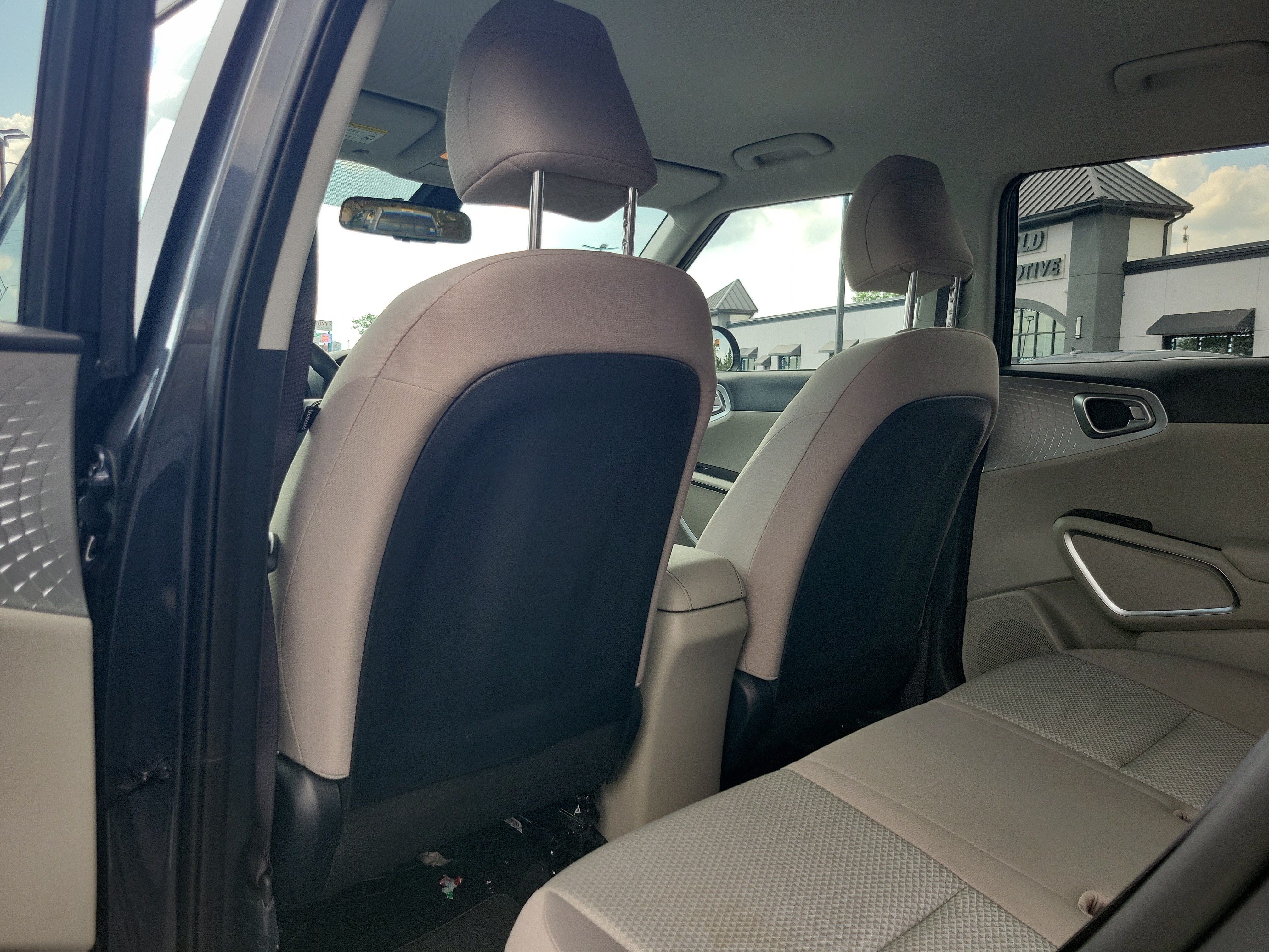 Used 2025 Gravity Gray Kia LX image 11