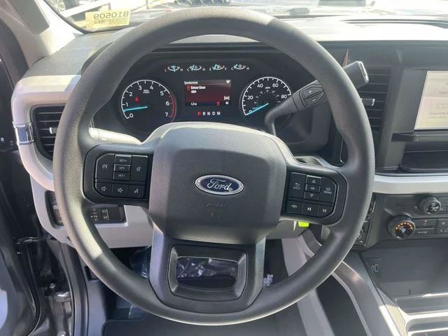 New 2026 Carbonized Gray Metallic Ford XLT image 15