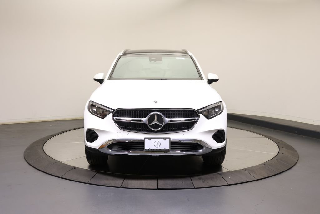 Certified Used 2026 Polar White Mercedes-Benz GLC 300 image 2