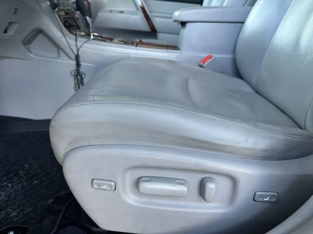 Used 2013 Blue Toyota Limited image 13