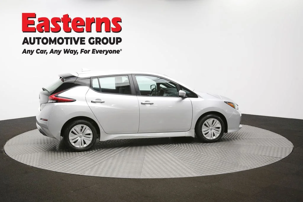 Used 2023 Silver Nissan S image 39