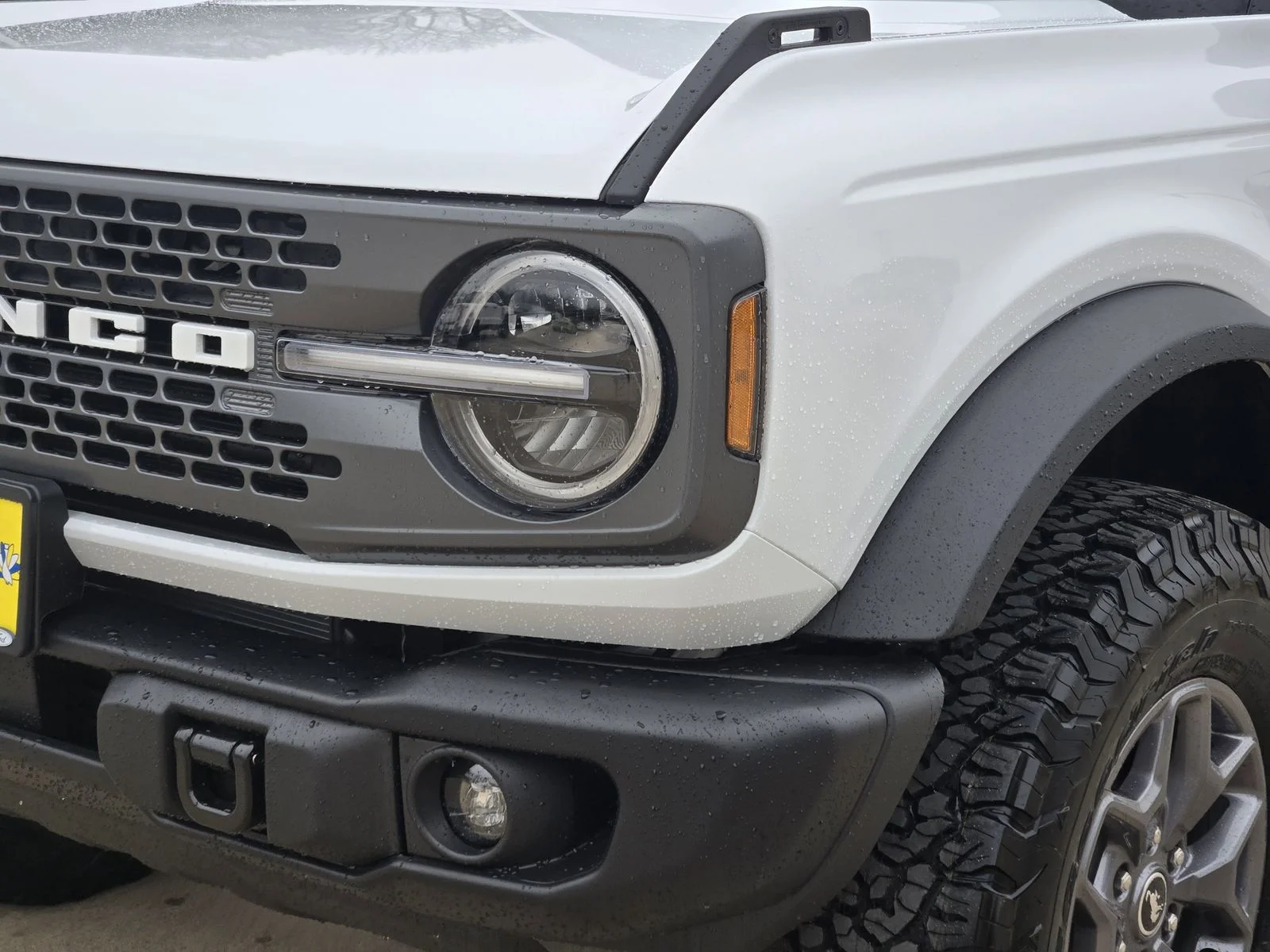 New 2025 Oxford White Ford Badlands® image 5
