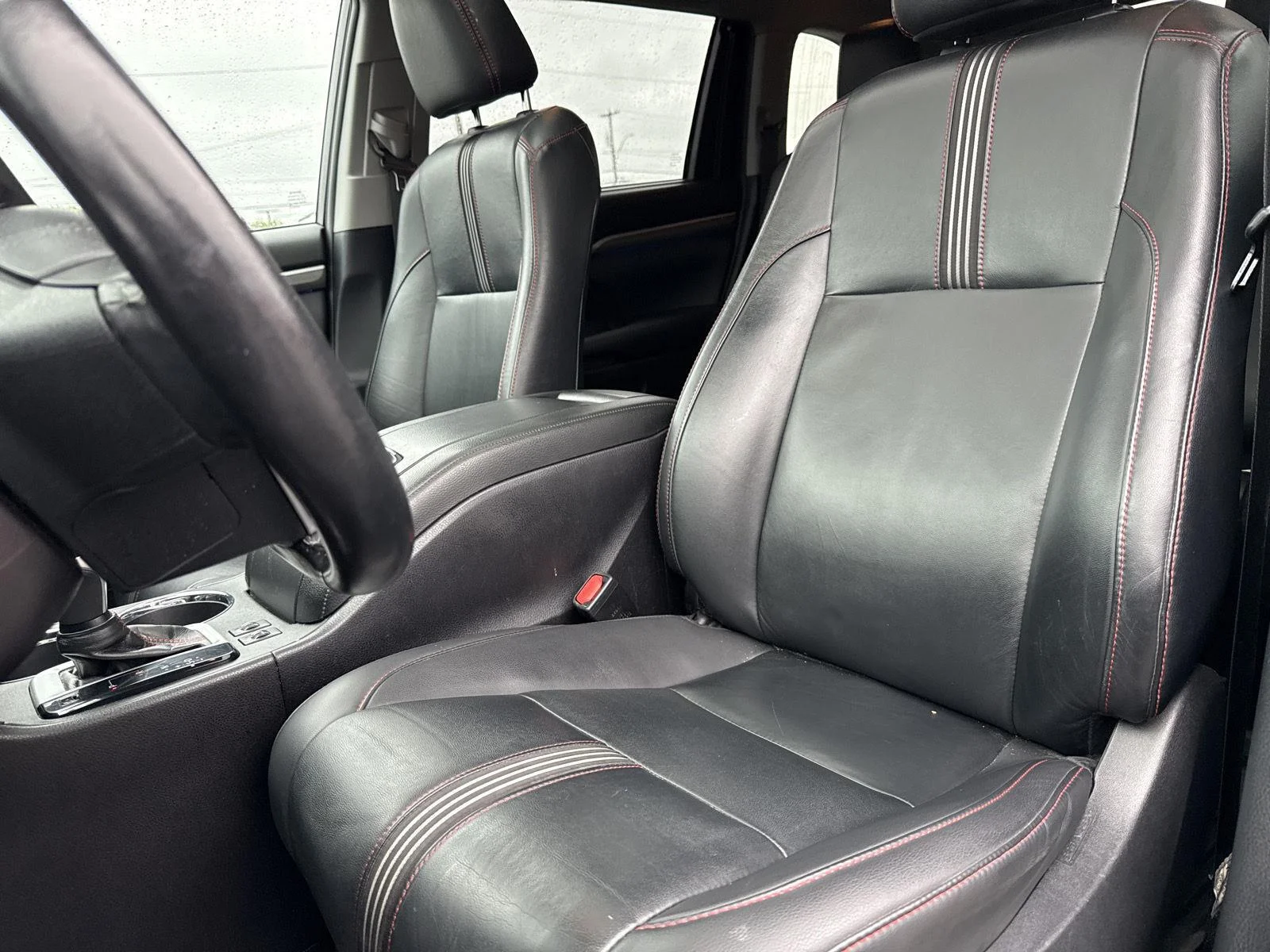 Used 2019 Midnight Black Metallic Toyota SE image 8