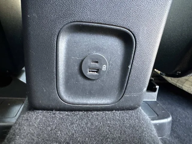 Used 2022 Black Ford SE image 28