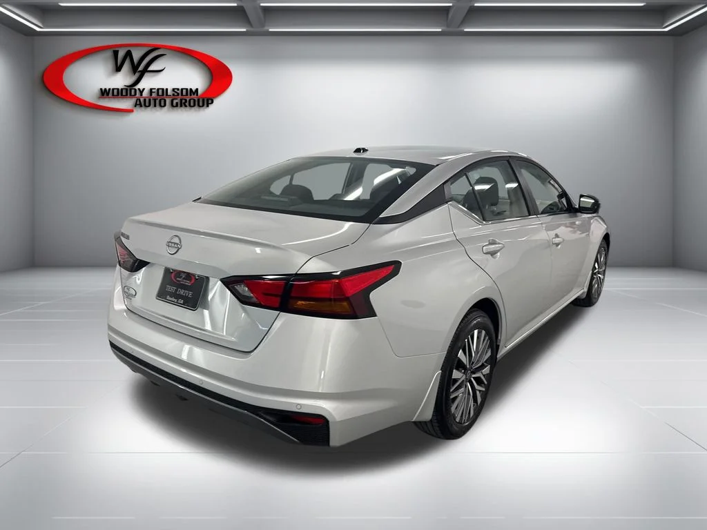 New 2026 Brilliant Silver Metallic Nissan SV image 6
