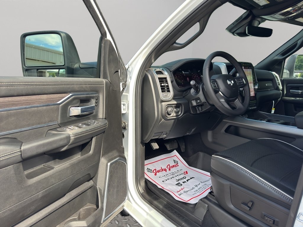 New 2026 Bright White Clear-Coat Exterior Paint RAM Laramie image 5