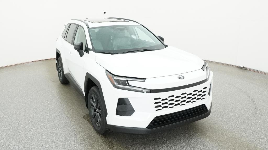 New 2026 Ice Cap Toyota XLE Premium image 8