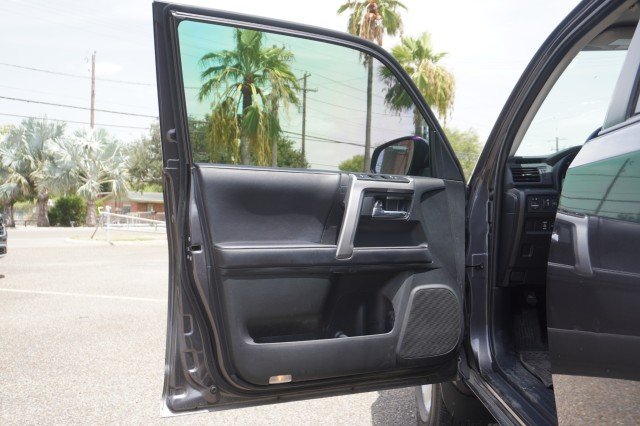 Used 2022  Toyota SR5 Premium image 14
