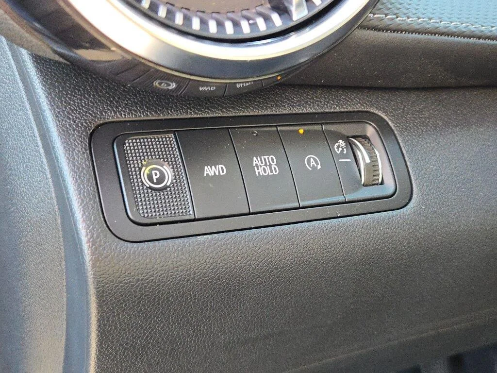 2027 Chevrolet Equinox LT - Photo 23