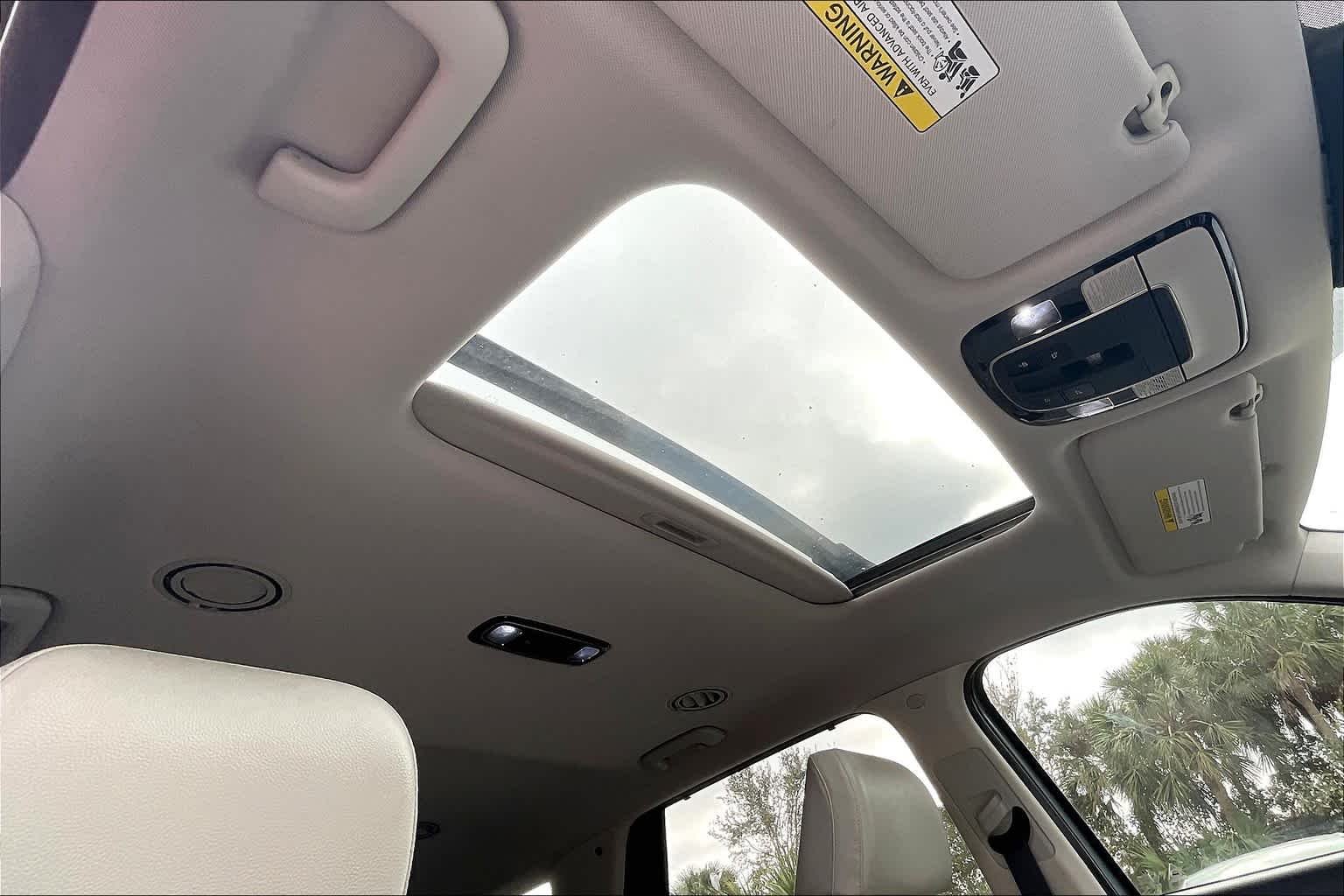 Used 2020 Lagoon Silver Hyundai SEL image 23