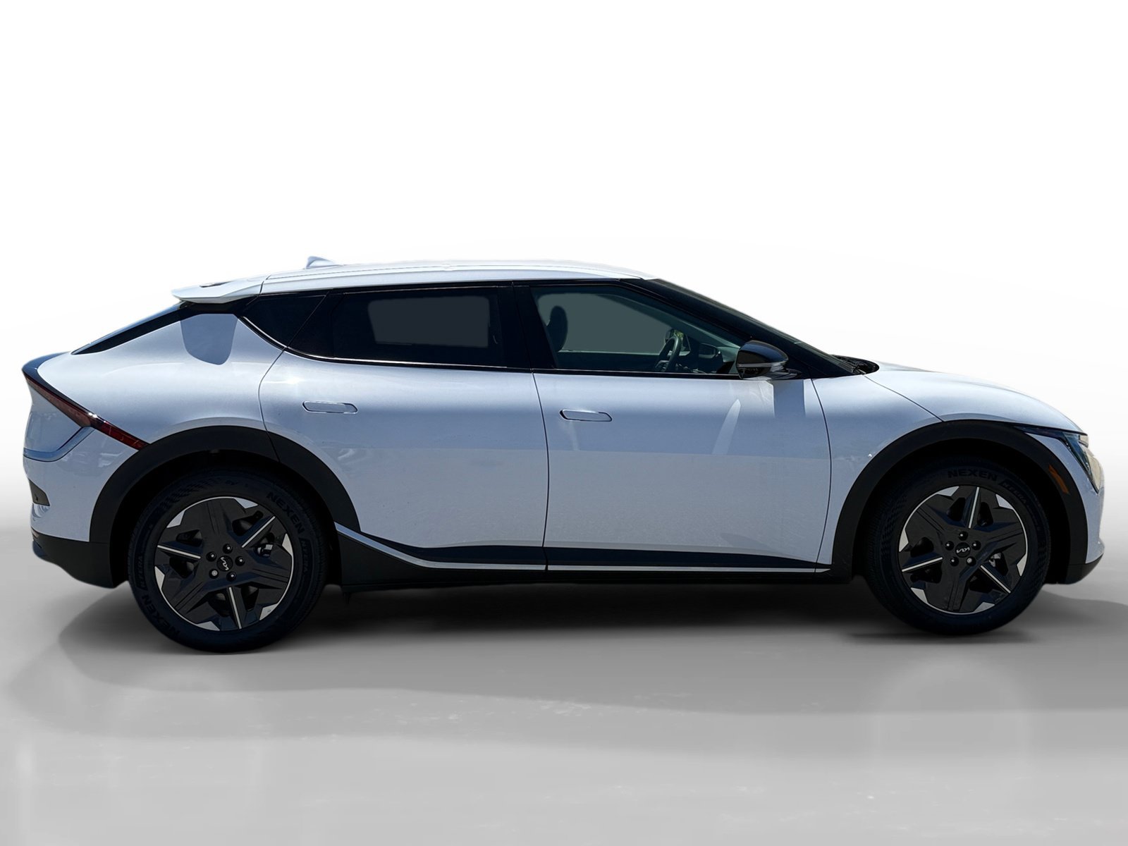 New 2026 Glacial White Pearl Kia Light Long Range image 6