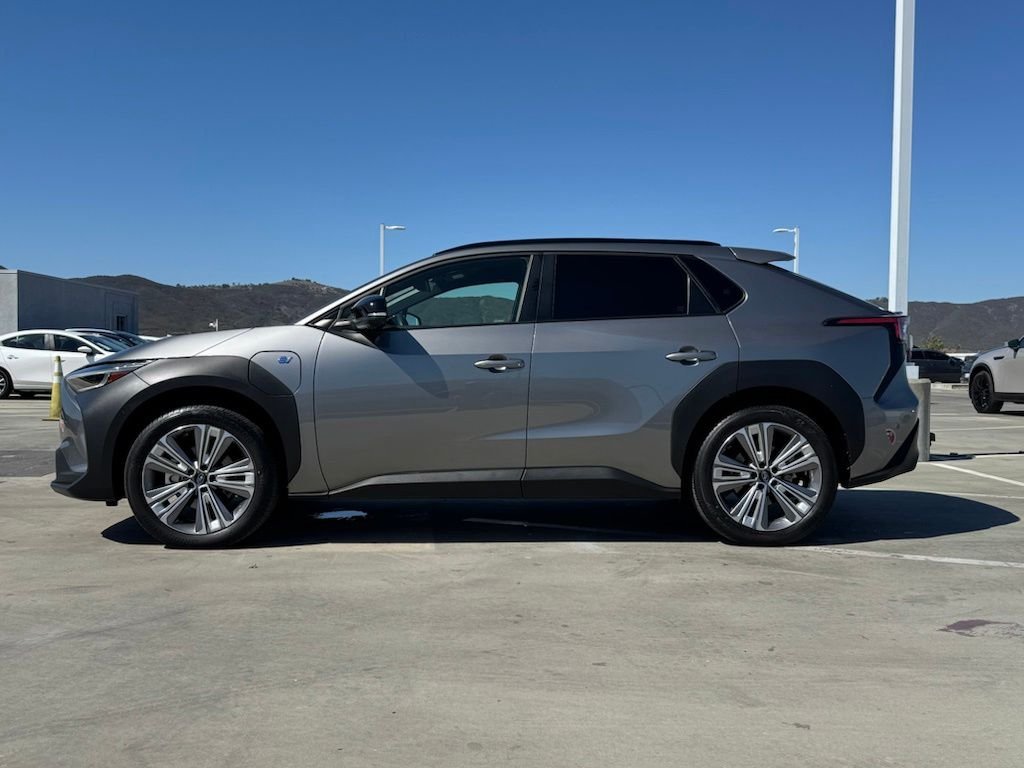Certified Used 2023 Carbon Subaru Limited image 6