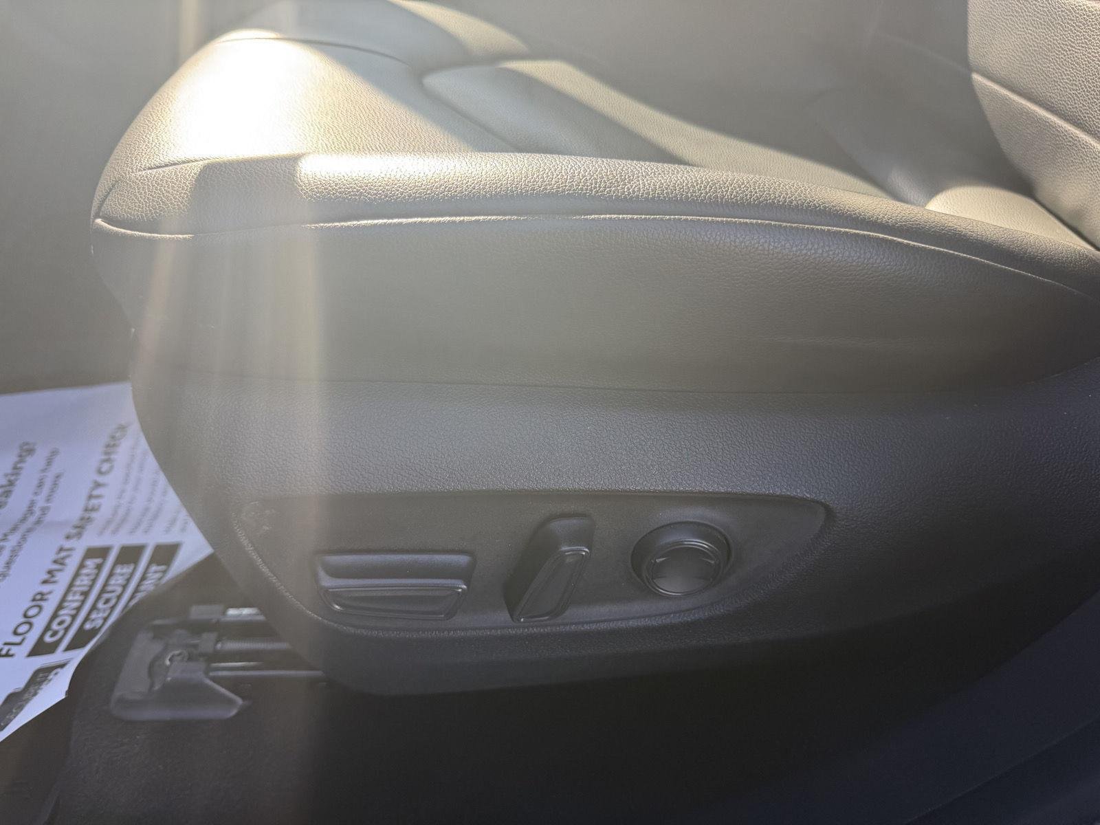 Used 2023 Wind Chill Pearl Toyota XLE image 11
