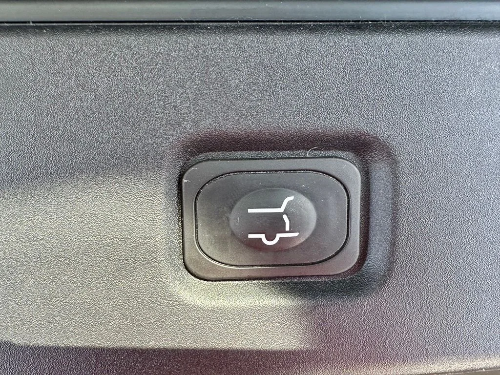 Certified Used 2025 Green Ford Active image 7