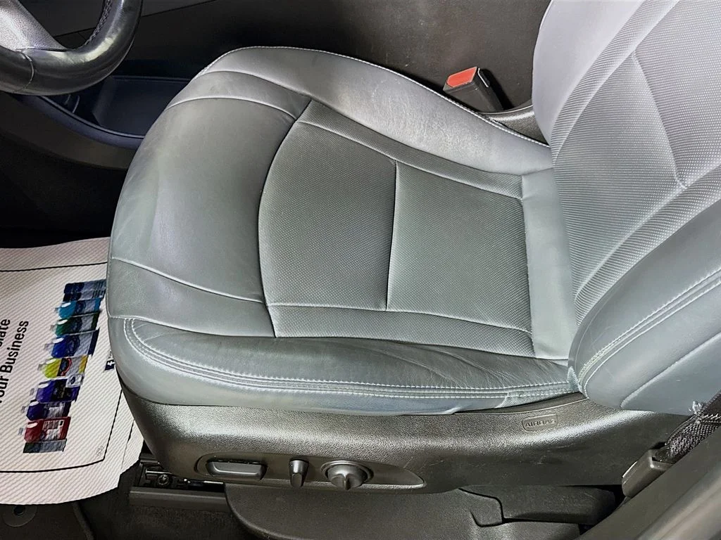 Used 2019 Ebony Twilight Metallic Buick Premium image 19
