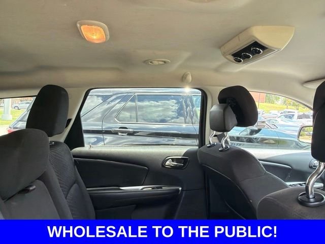 Used 2016 Silver Dodge SXT image 5