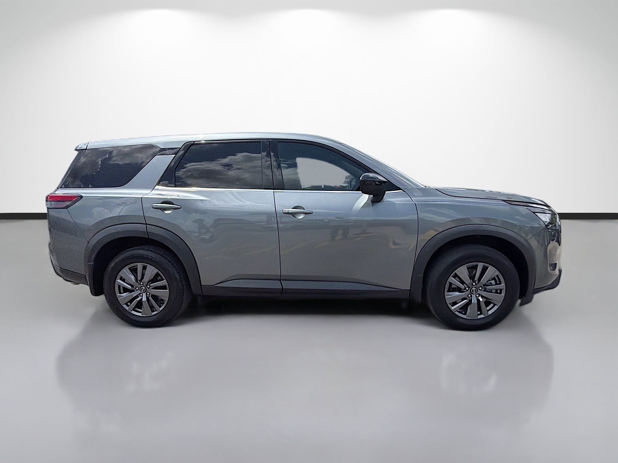 Used 2023 Gun Metallic Nissan S image 6