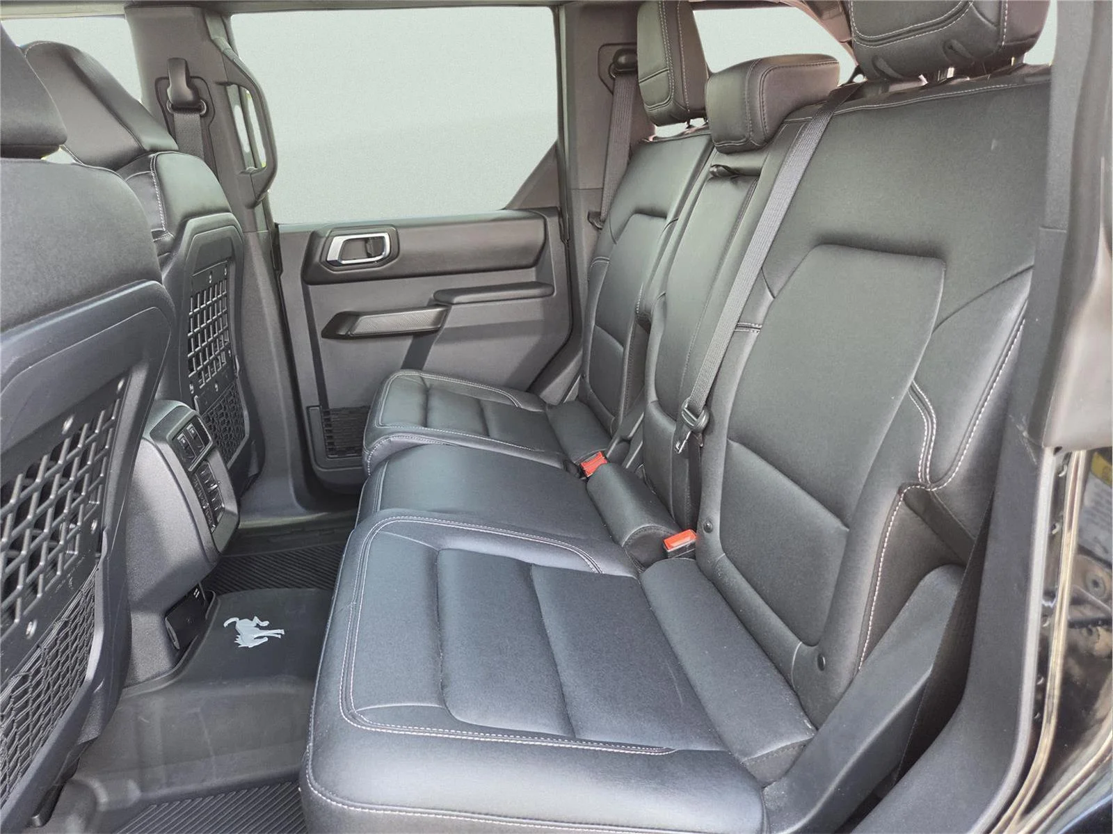 Used 2025 Shadow Black Ford Badlands image 21