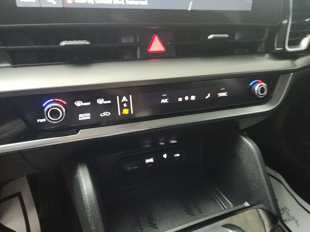 Used 2025 Black Kia EX image 25