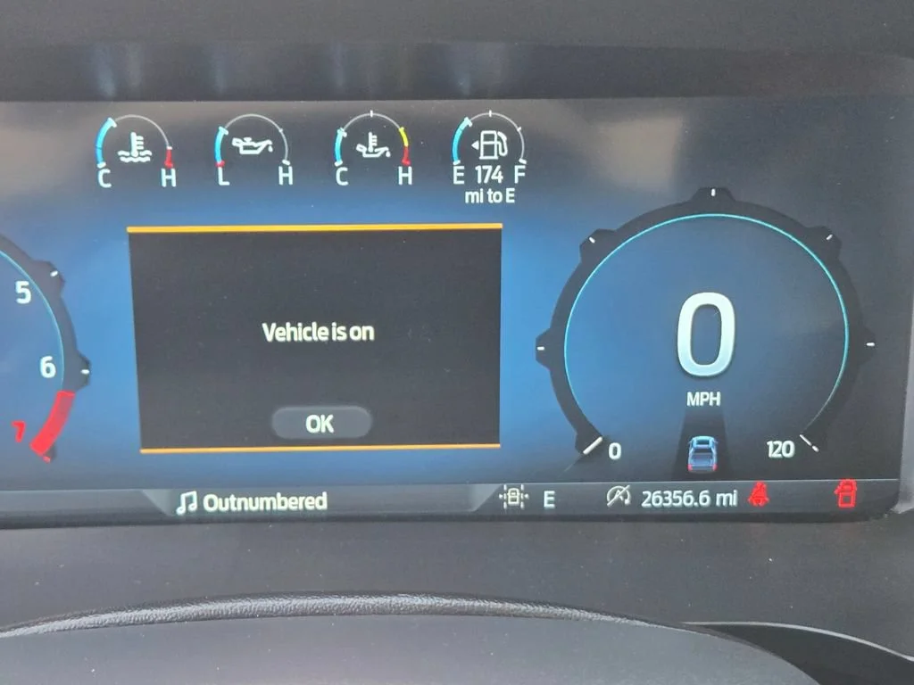 Used 2025 Iconic Silver Met Ford XLT image 23