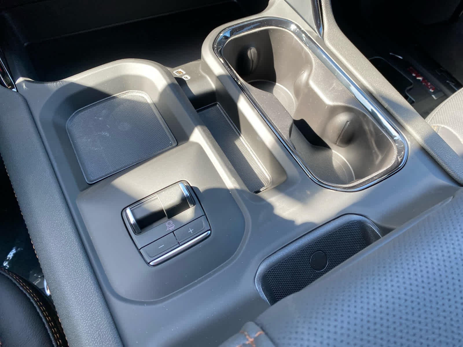 2026 GMC Sierra 2500HD AT4 - Photo 25
