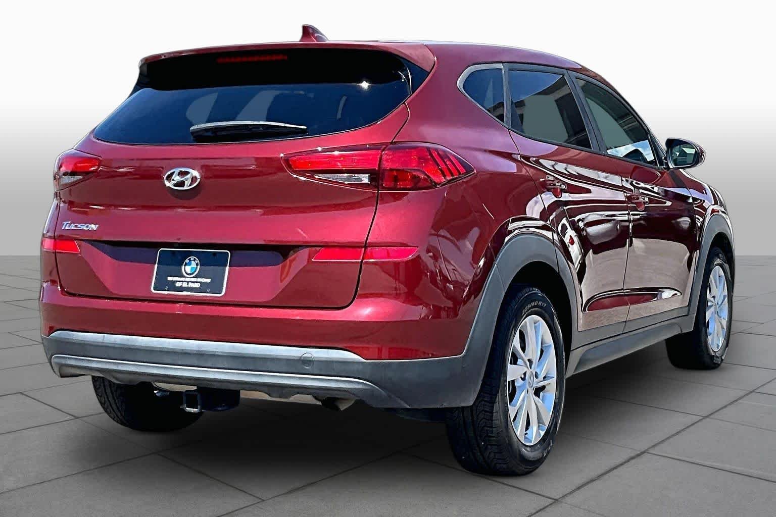 Used 2019 Gemstone Red Hyundai SE image 12