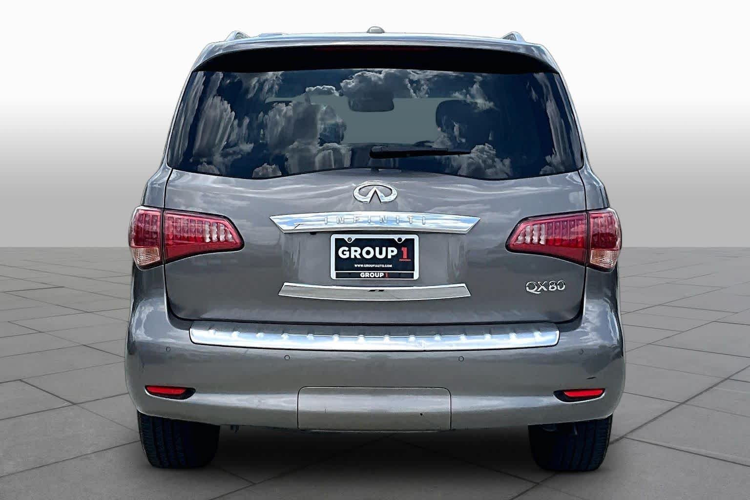 Pre-Owned 2017 INFINITI QX80