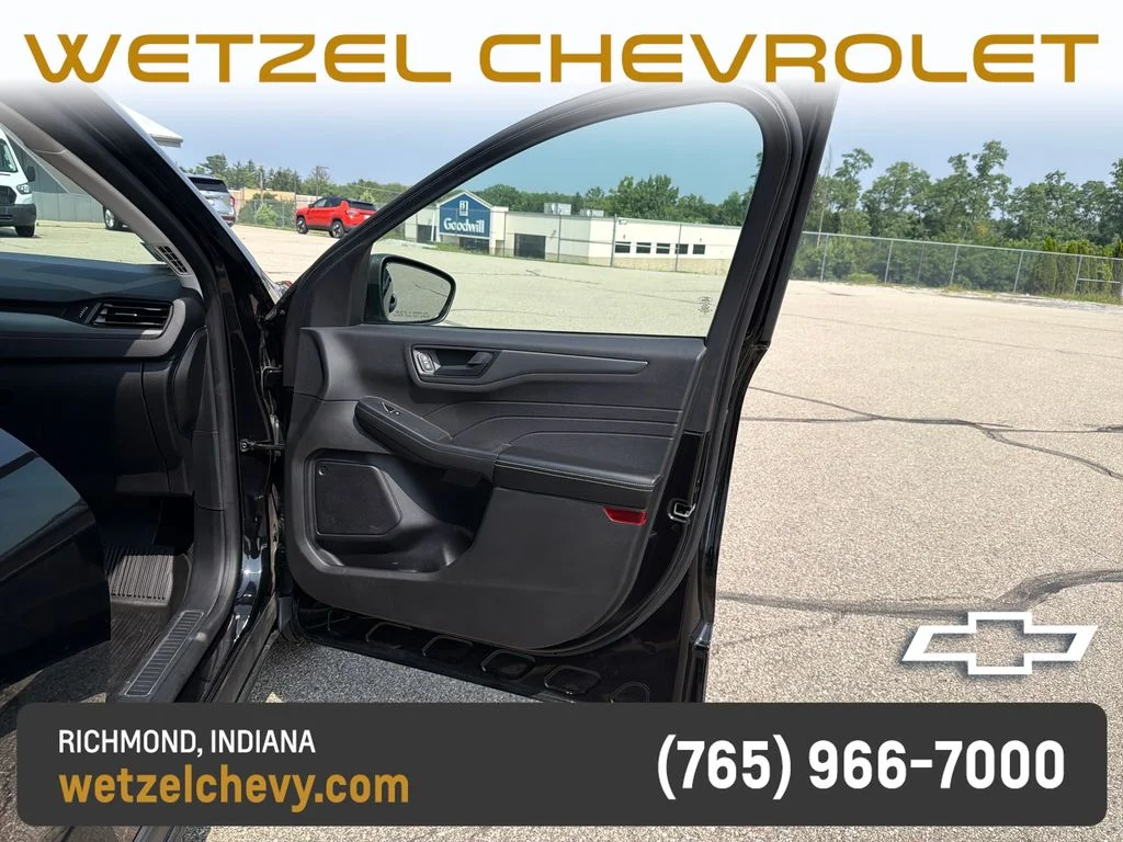 Used 2023 Black Ford Active image 18