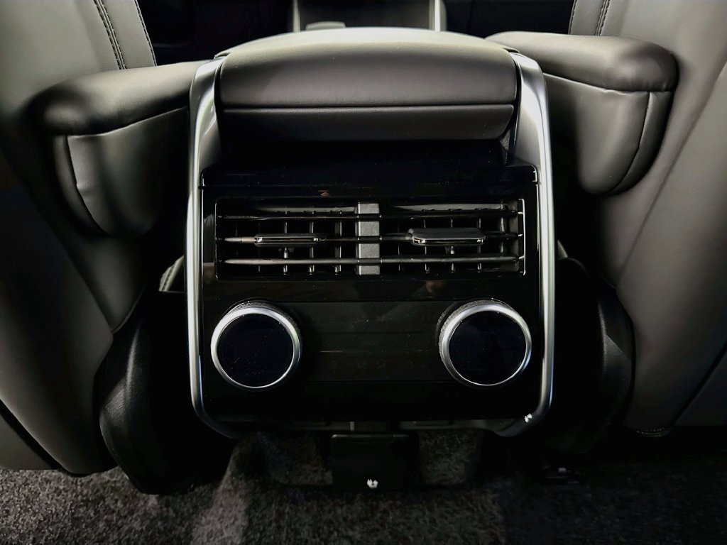 New 2027 Santorini Black Land Rover SE image 27
