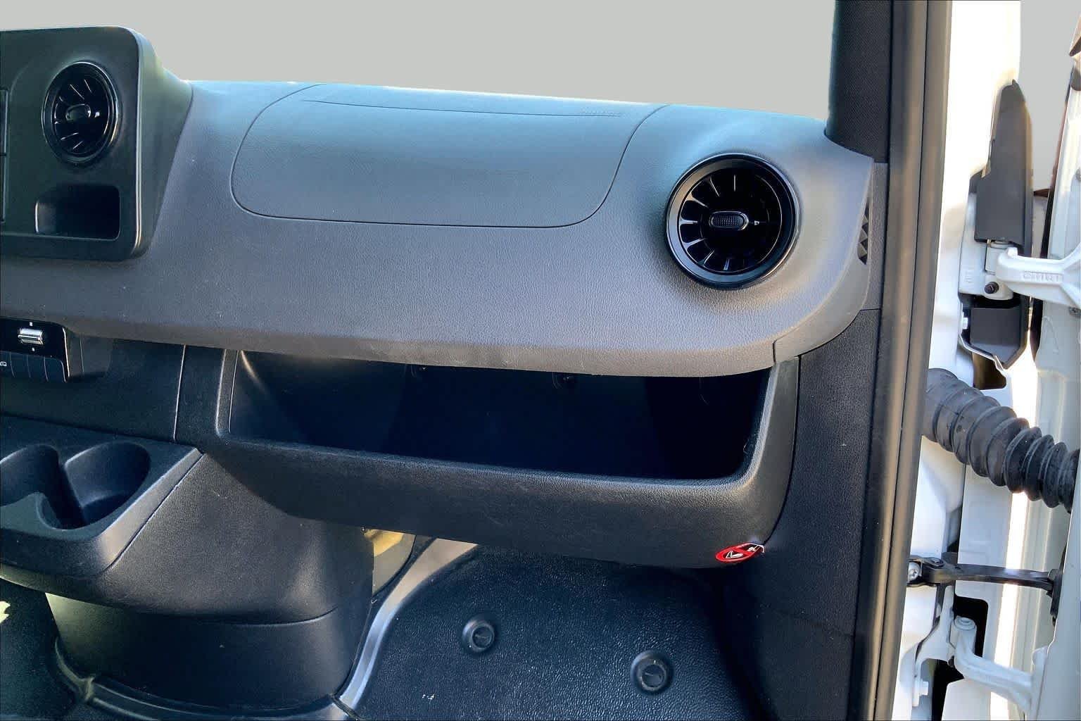 Used 2022 Arctic White Mercedes-Benz  image 20