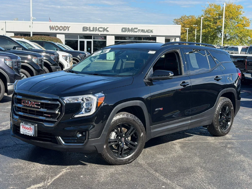 2023 GMC Terrain AT4 - Photo 2