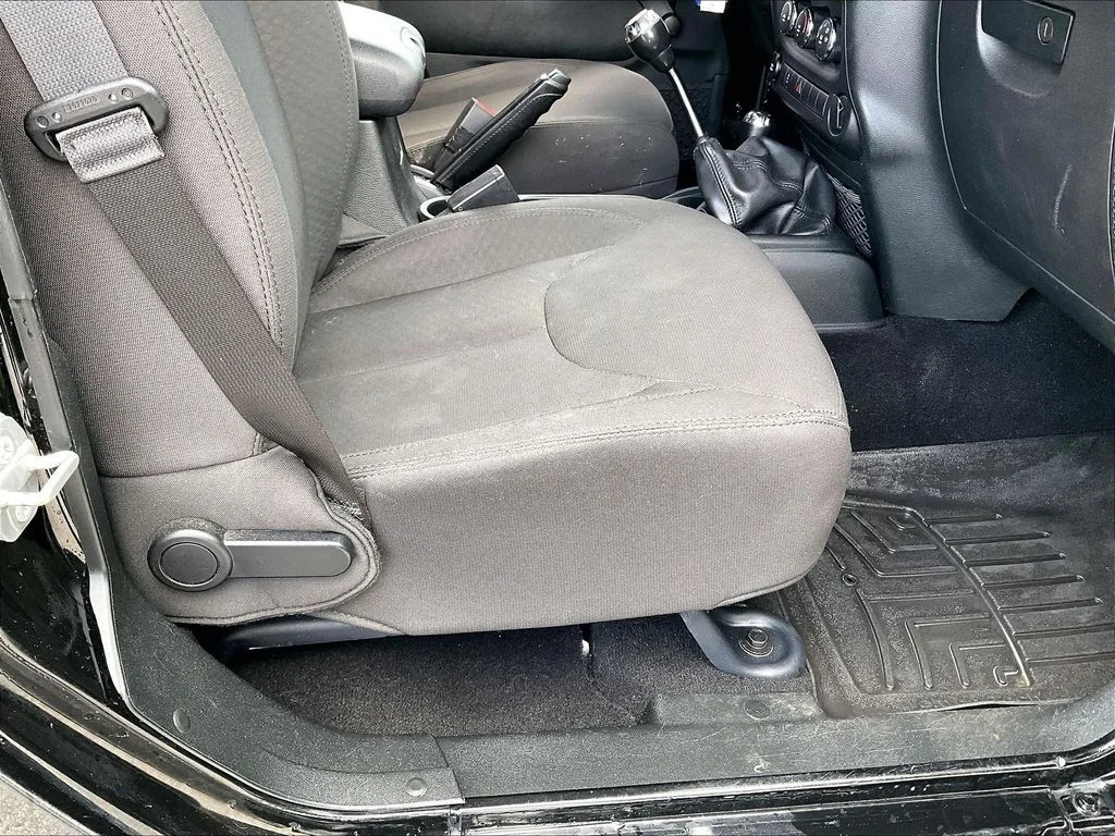 Used 2017 Black Clearcoat Jeep Unlimited Sport image 31