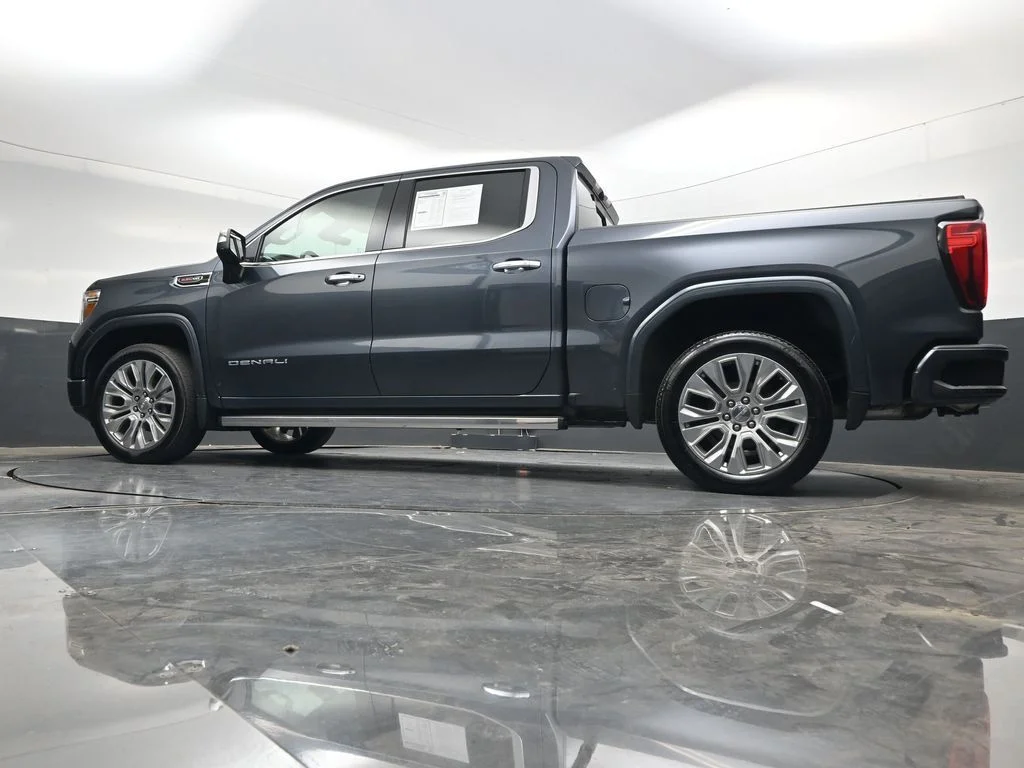 Used 2022 Blue GMC Denali image 38