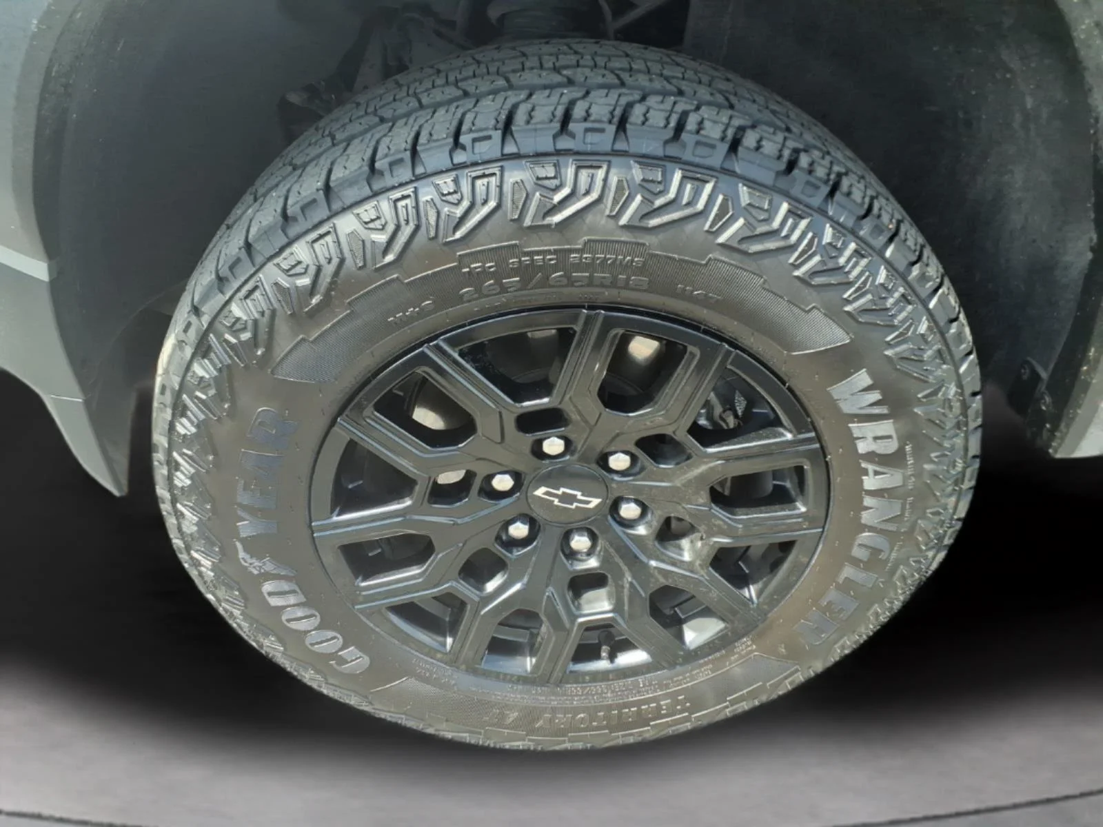 Used 2025 Sterling Gray Metallic Chevrolet Trail Boss image 28