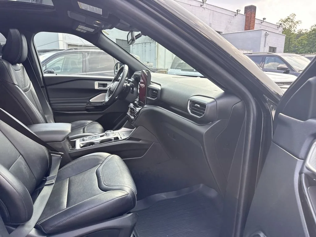 Used 2023 Agate Black Metallic Ford ST image 26