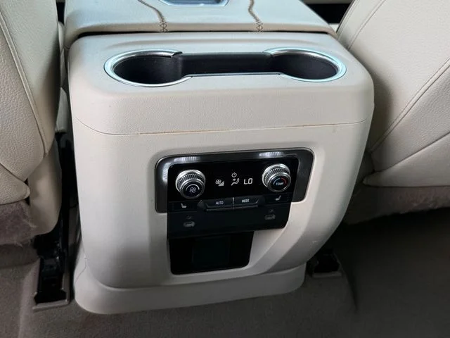 Used 2022 White Frost GMC Denali image 27